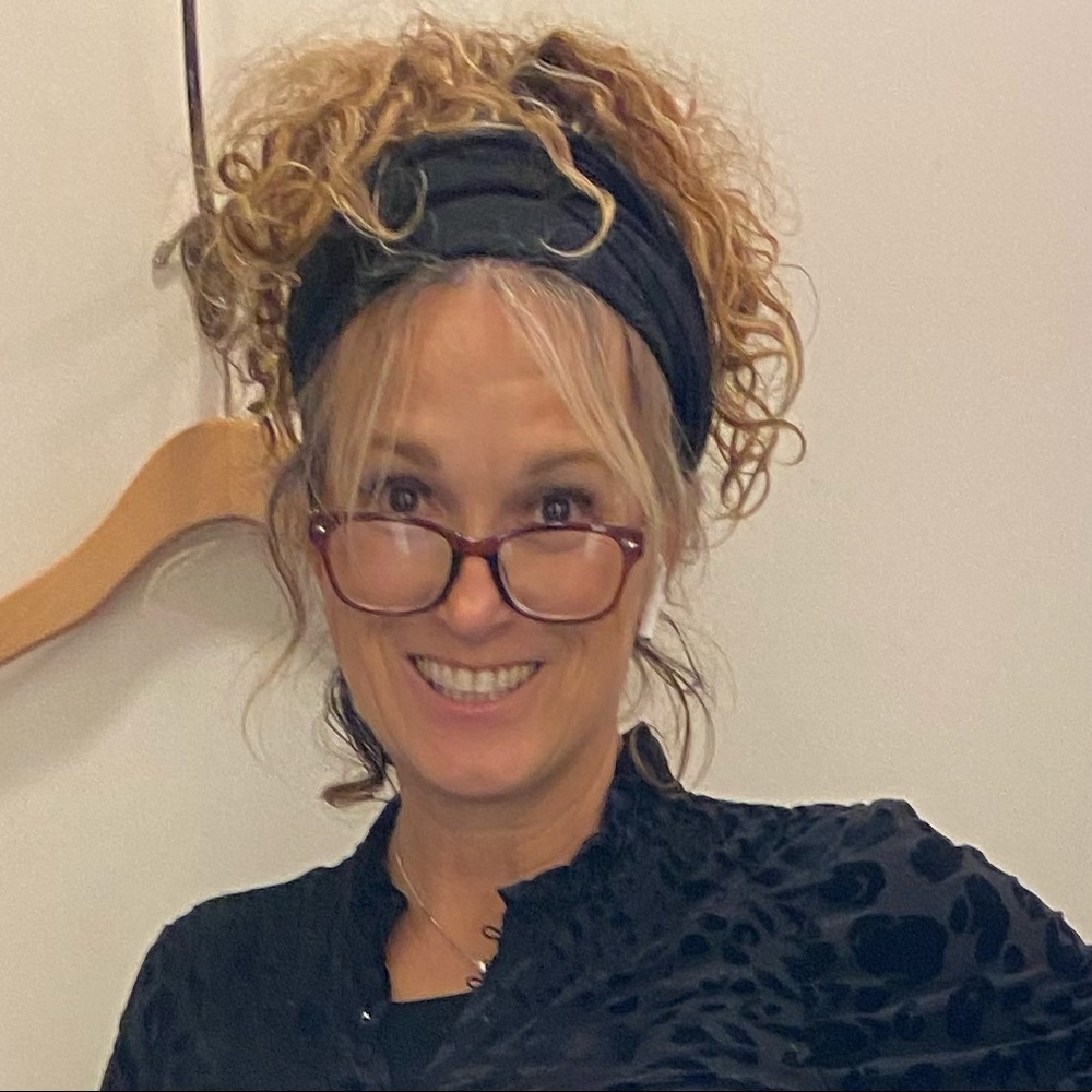 Meet your Posher, April